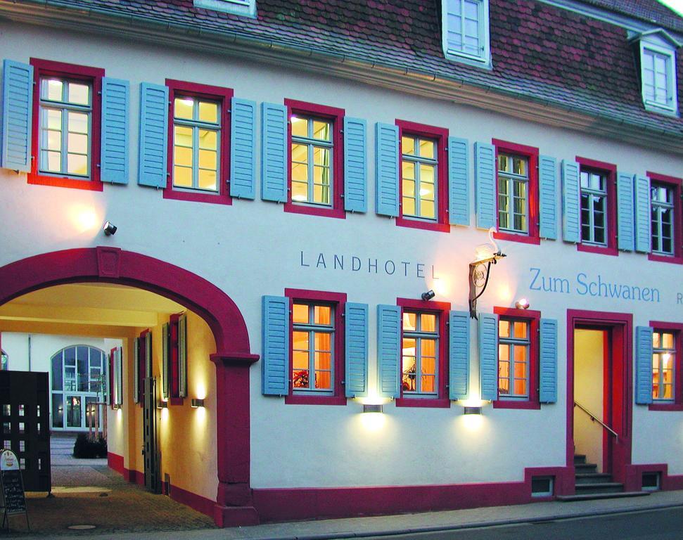 Landhotel Zum Schwanen Mit Restaurant Mona Liza Osthofen Exterior photo